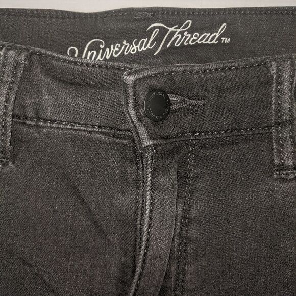 Universal Thread Black Denim Jeans 12/31L - Picture 2 of 6